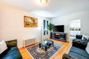 Charming 3BR Huntington House, Pet-Friendly!